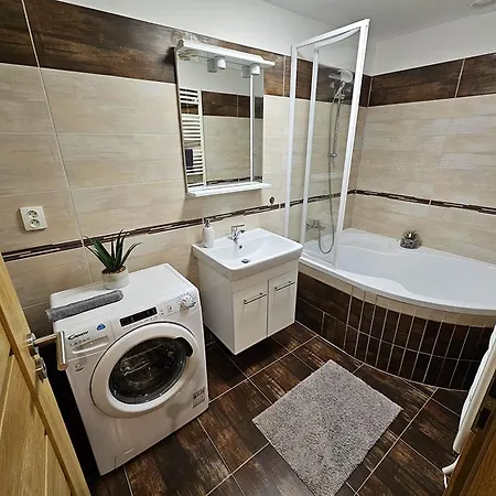 Apartamento Naproti Lesu 2 *