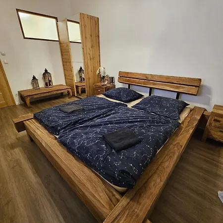 Potucek Naproti Lesu 2 - 2x Parking In Price * تشيرني دول